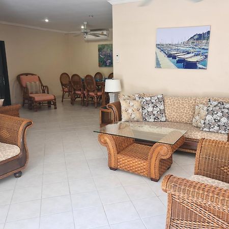 Butterfly Garden Boutique Residences By Frasier, A Lifestyle Destination Apt And Villas 1 To 3 Bedroom Units, 2 Full Bathrooms, Rain Shower, Spa Bath, Complete Kitchen, Staff 24-7,Fast Fiber Optic Wifi, 55" Smart Tv'S, Free Bbq, Pattaya Exterior foto